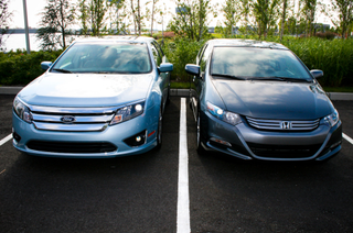 Illustration for article titled Hybrid Car Wars: Honda Insight Vs. Ford Fusion Hybrid